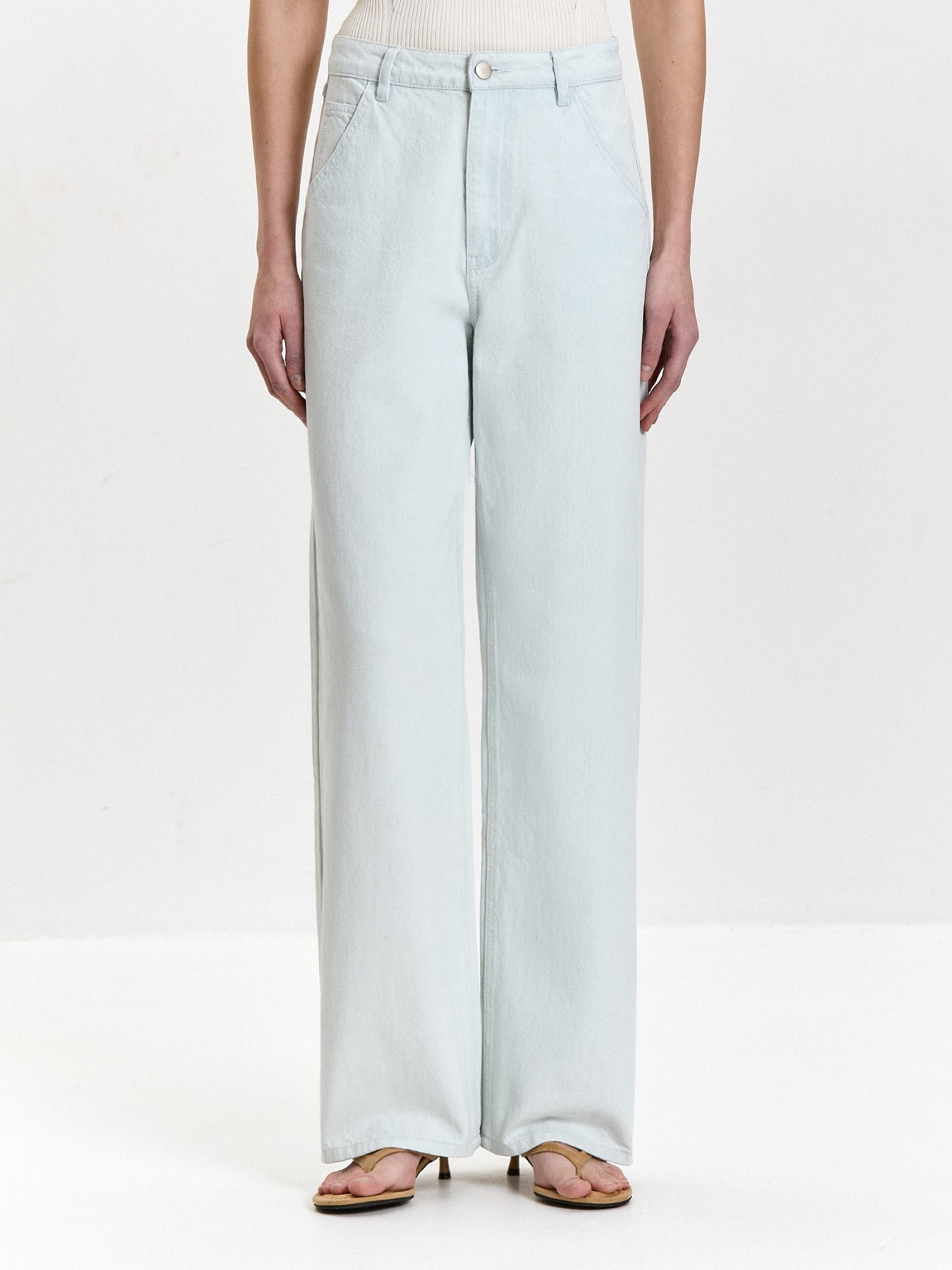 Джинсы прямого кроя