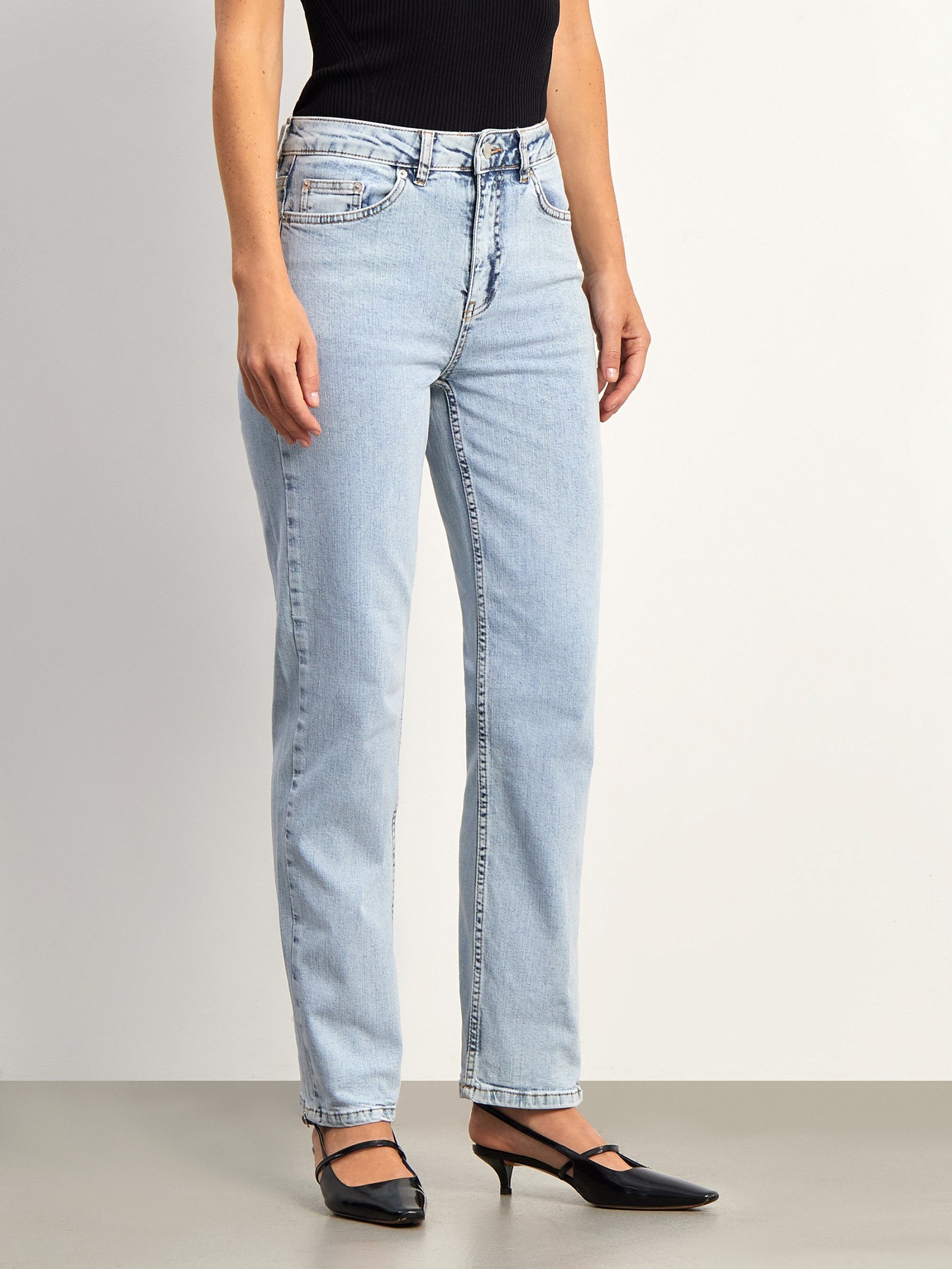 Джинсы прямые