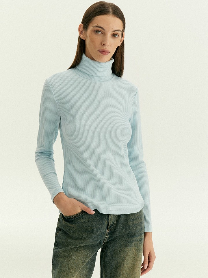 Водолазка из вискозы с добавлением шерсти