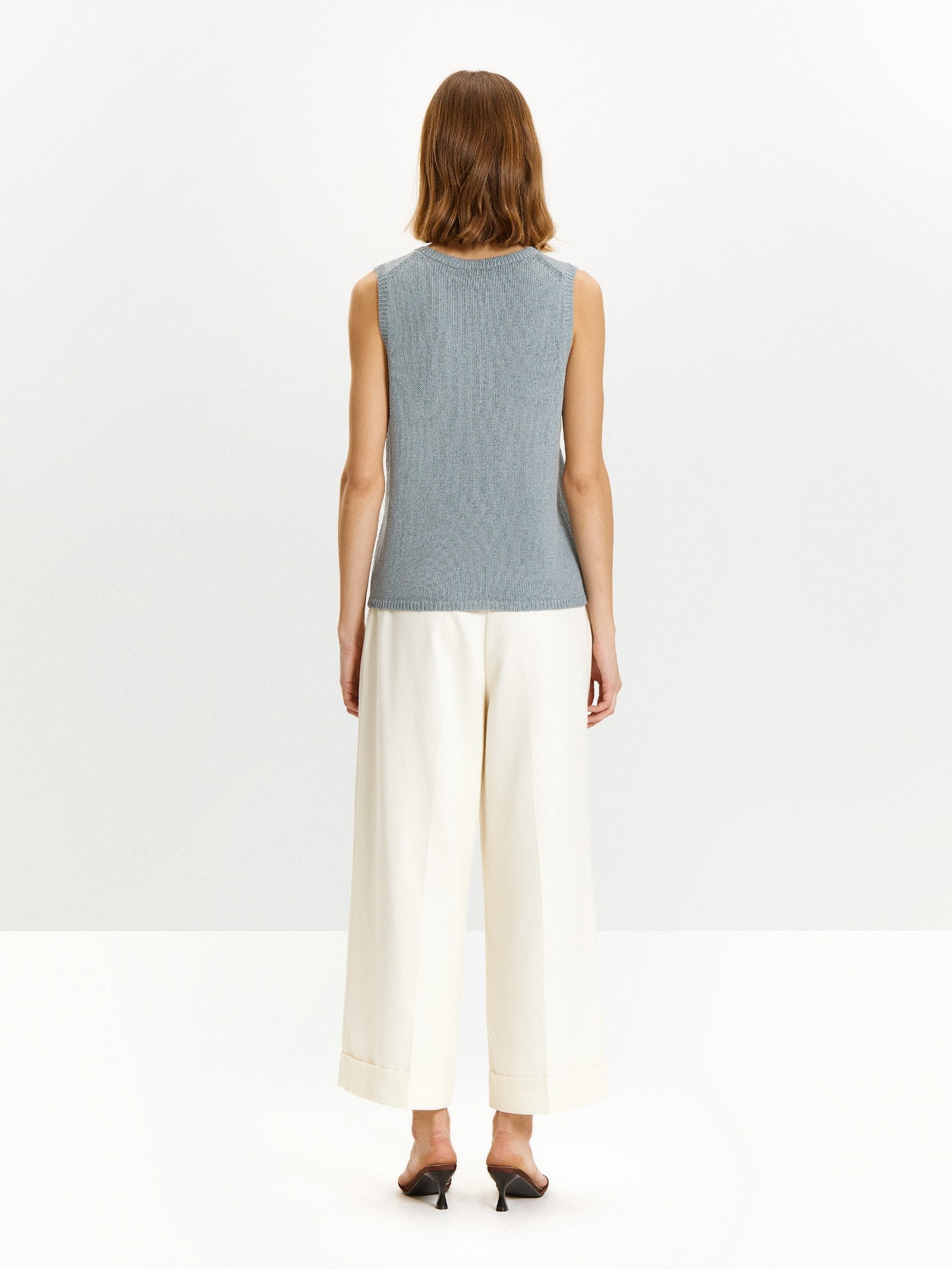 Топ с содержанием льна