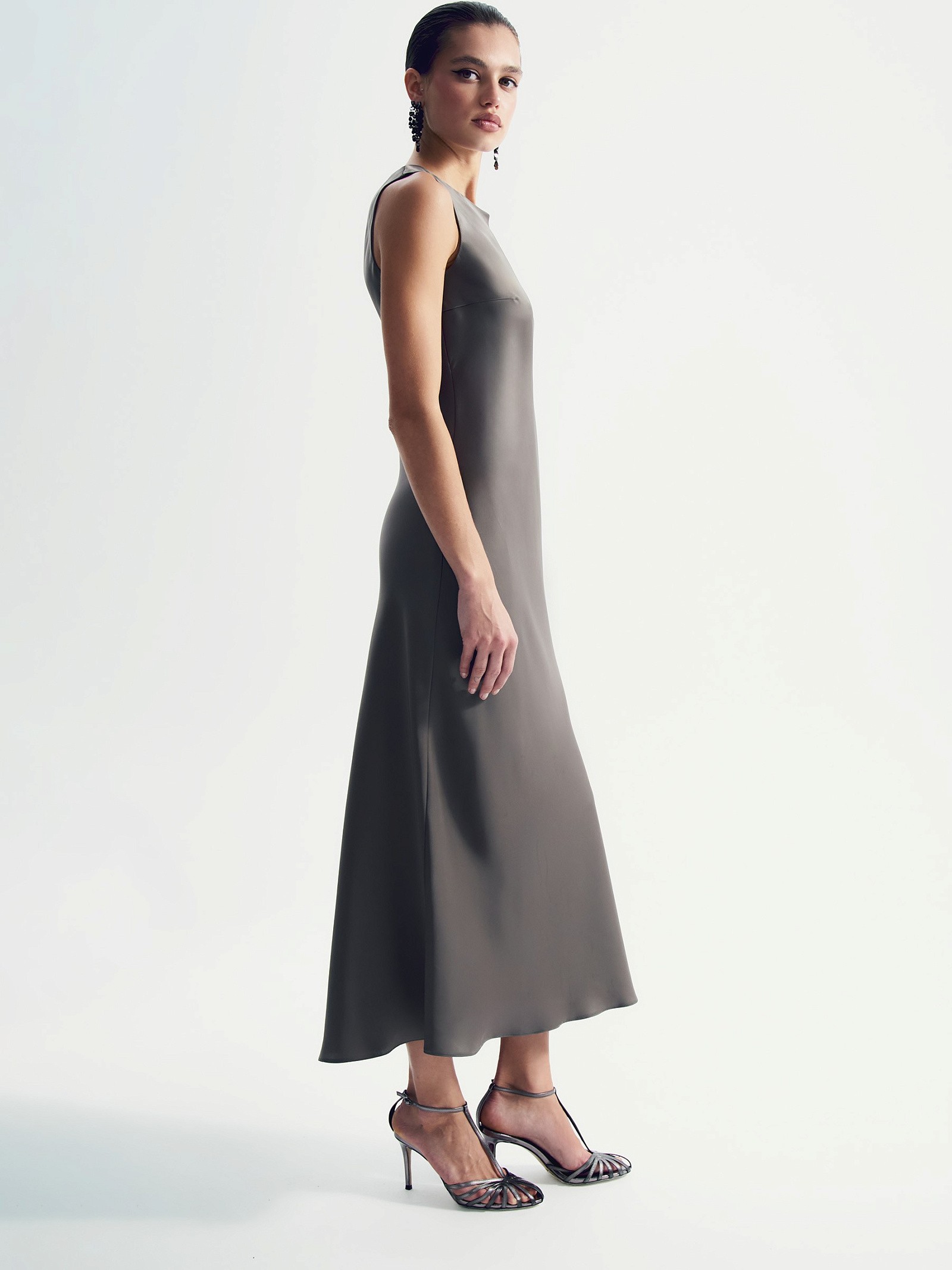 Платье макси приталенного кроя