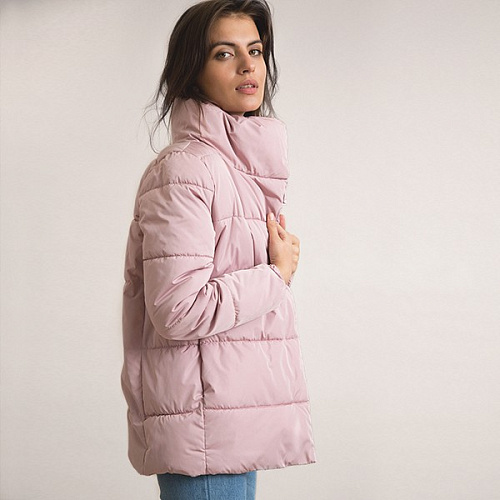 Стоит ли покупать женские куртки оптом от производителя: преимущества